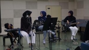 Mansacoustic MAN 1 Yogyakarta Tampil dalam Praktik Variety Show Radio MMTC