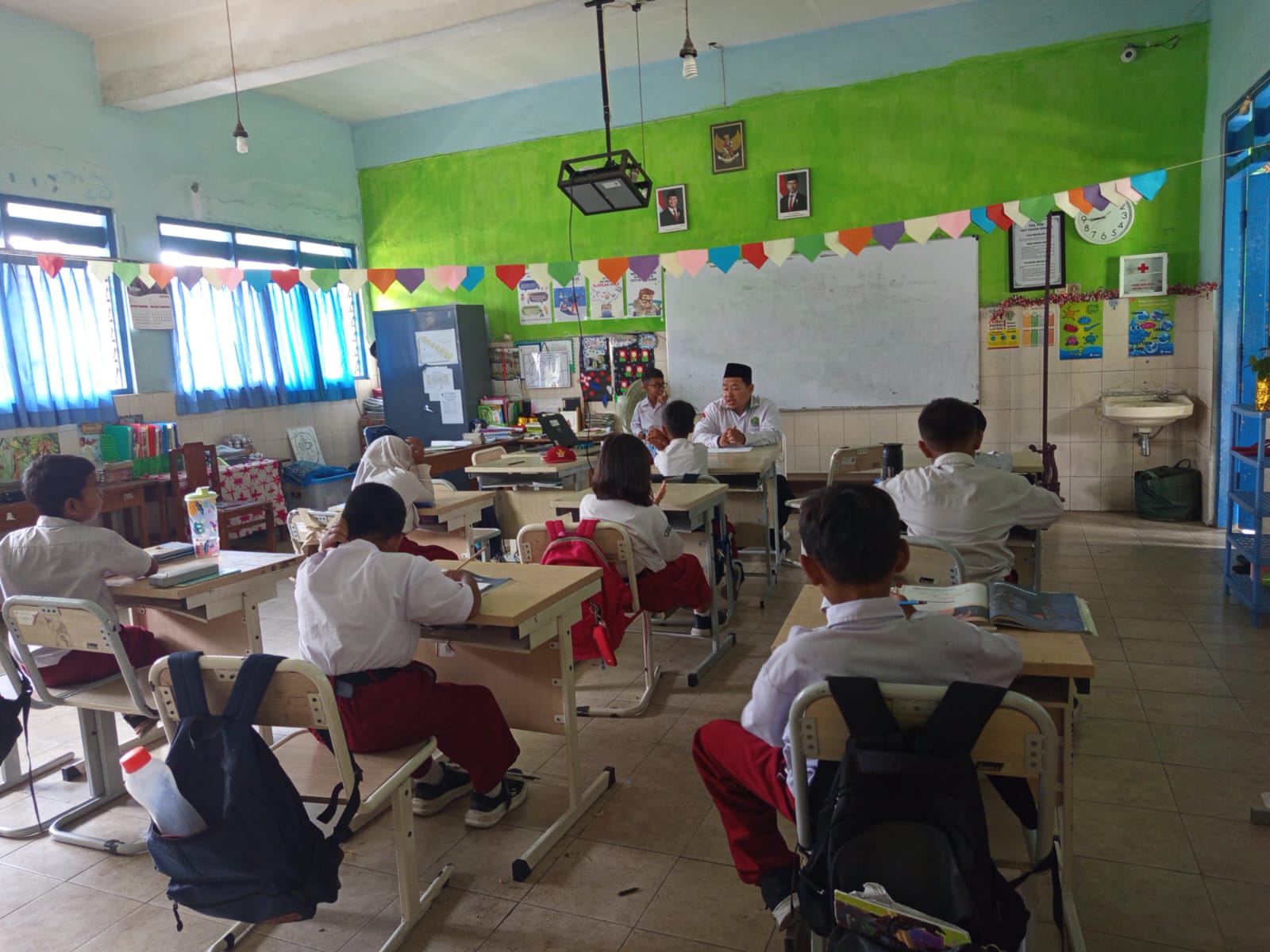 Penyuluh KUA Mergangsan Dampingi MDA di SDN Kintelan 2, Perkuat Pembelajaran Tajwid Sejak Dini