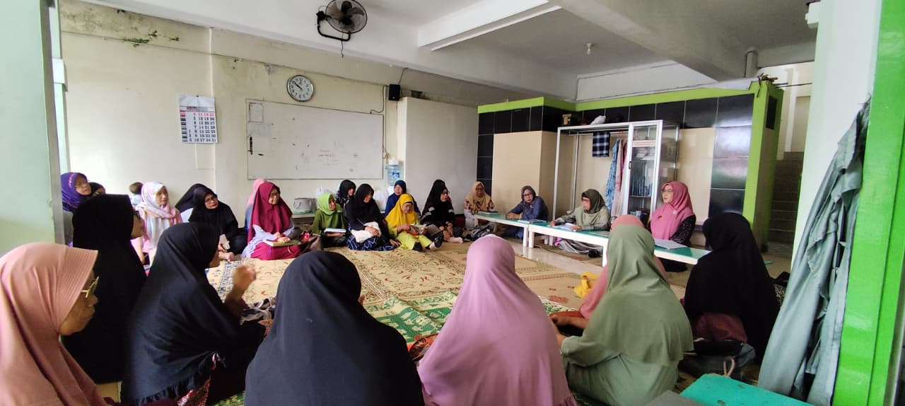KUA Jetis Ajak Jamaah Rawat Keharmonisan Keluarga hingga Usia Senja